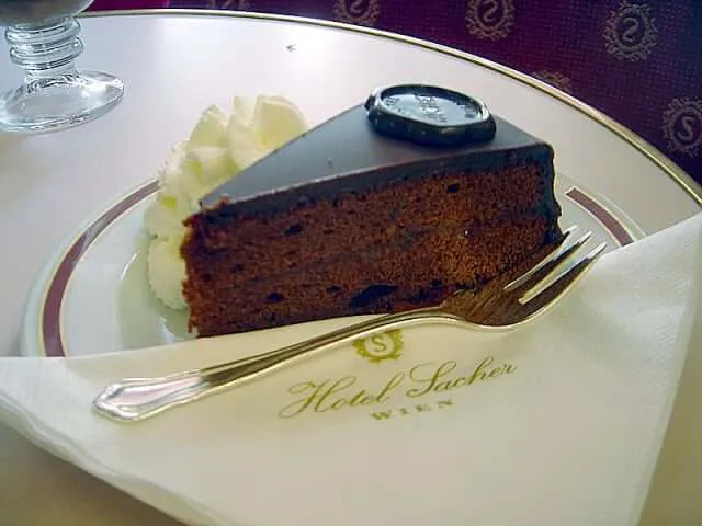 interrail-vienne-hotel-sacher-sachertorte