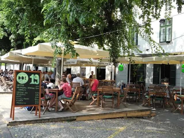 interrail-ljubljana-terrasse