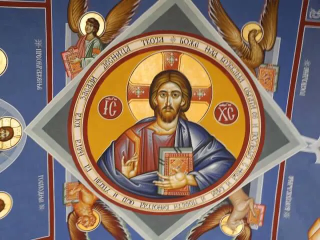 interrail-montenegro-monastère-ostrog-peinture
