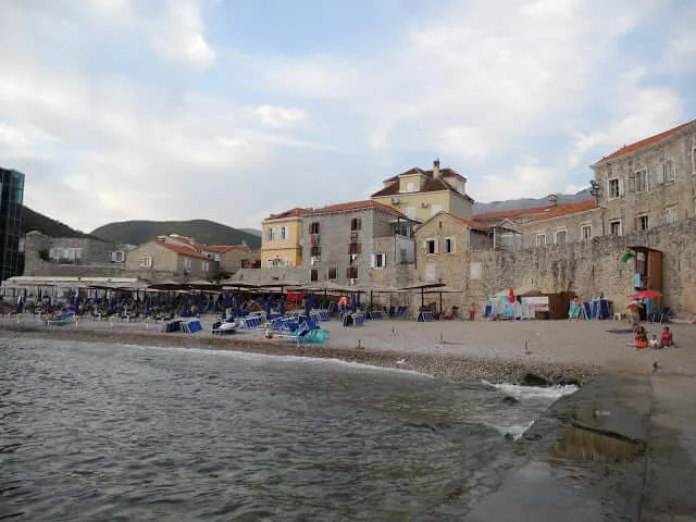 interrail-montenegro-budva-plage