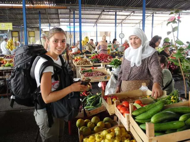 interrail-montenegro-ulcinj-marché