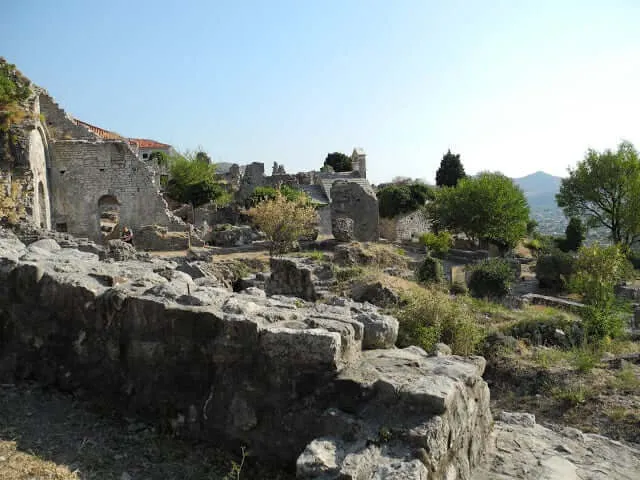 interrail-montenegro-bar-stari-grad-vieille-ville