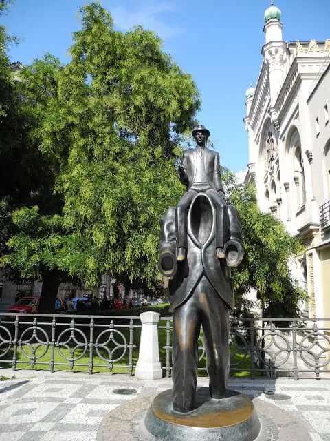 interrail-prague-kafka-sculpture