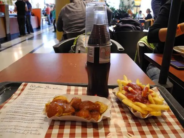 interrail-berlin-currywurst