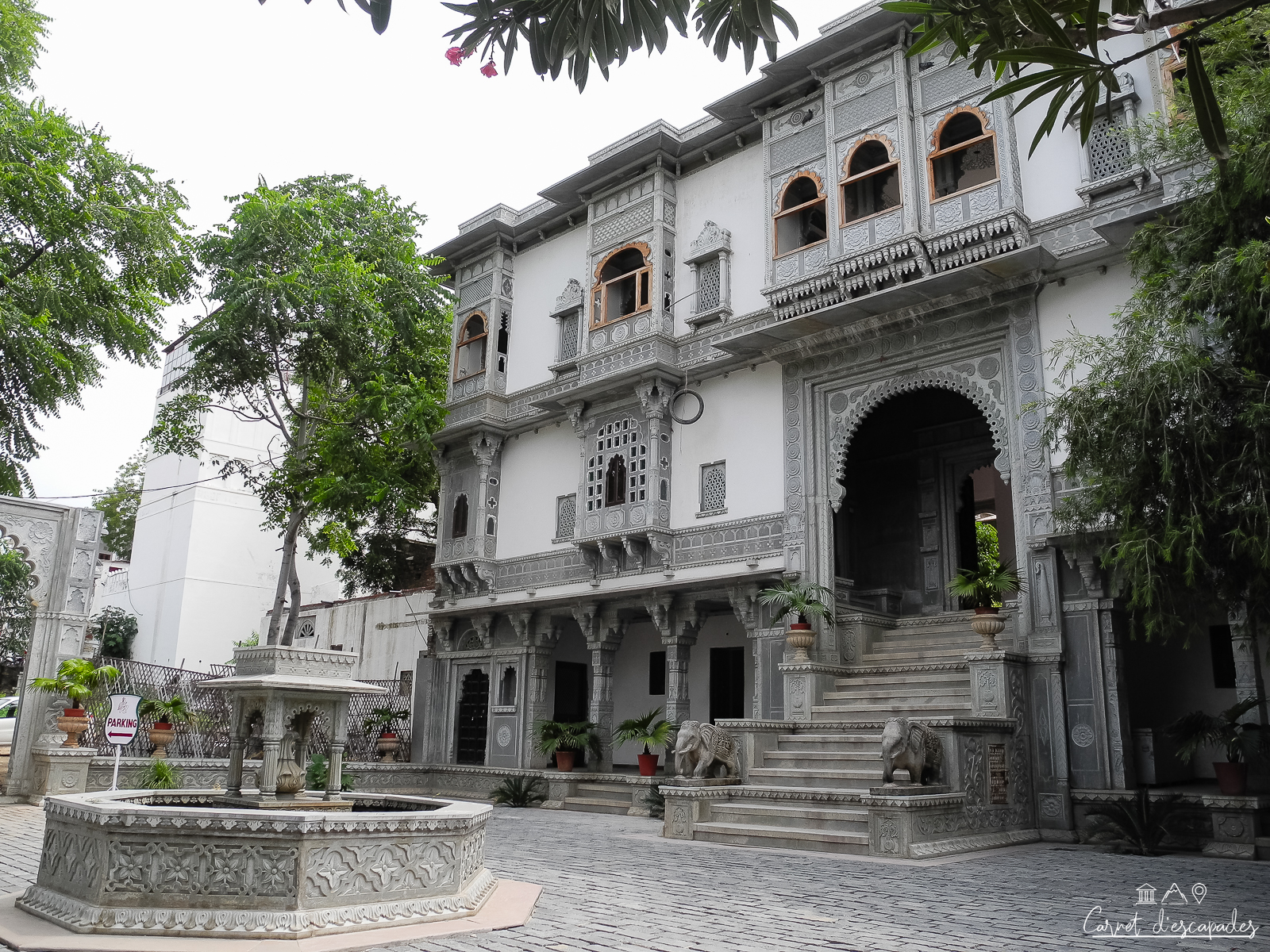 hotel-amet-haveli-udaipur