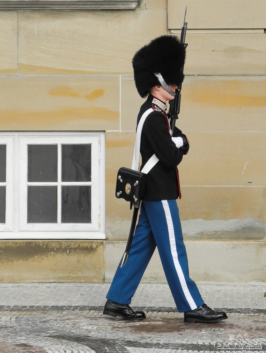 garde-palais-royal-copenhague