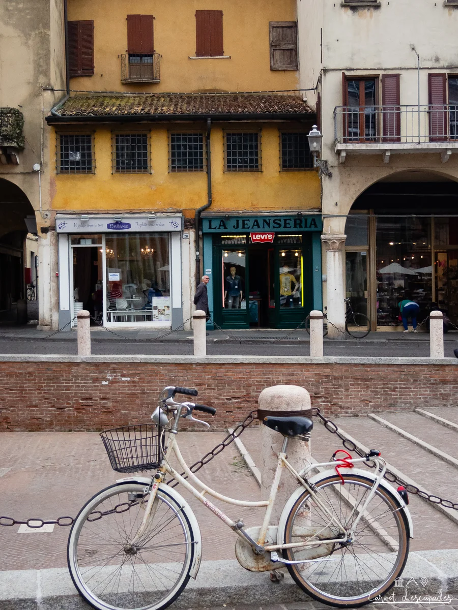 velo-rue-mantoue