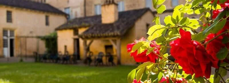 auberge jeunesse cadouin fleurs