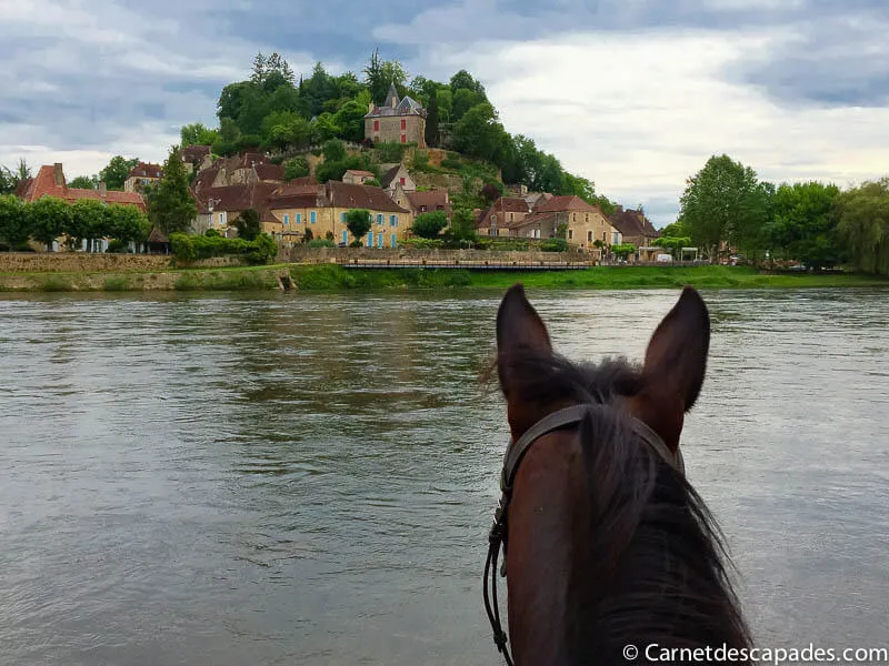 balade-cheval-vue-limeuil