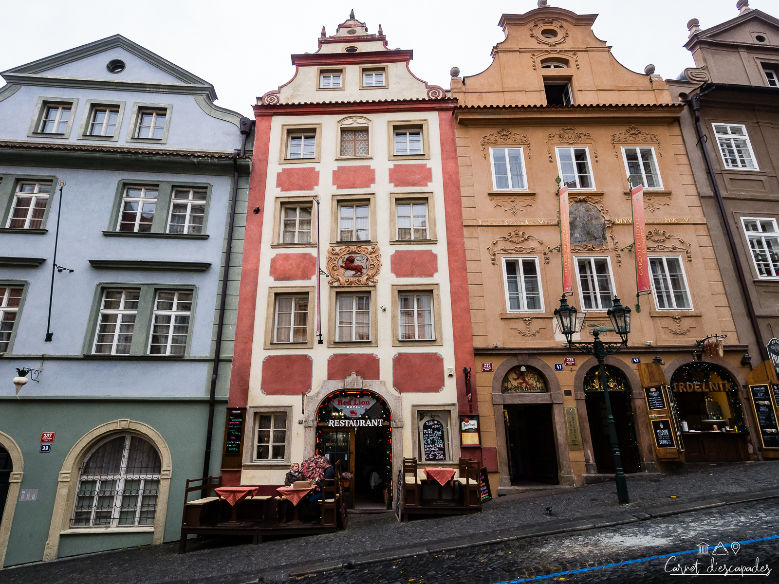 mala-strana-facades