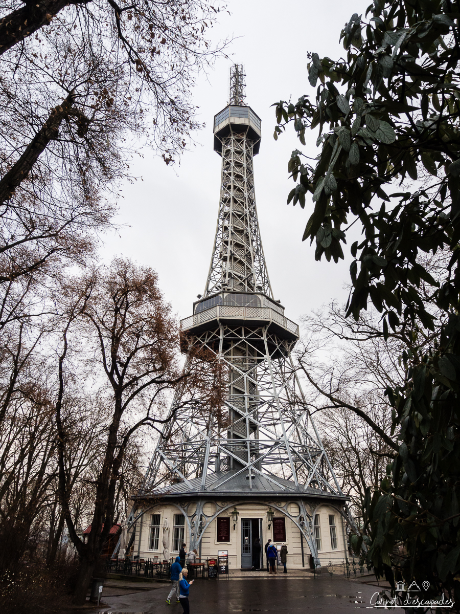 prague-tour-petrin