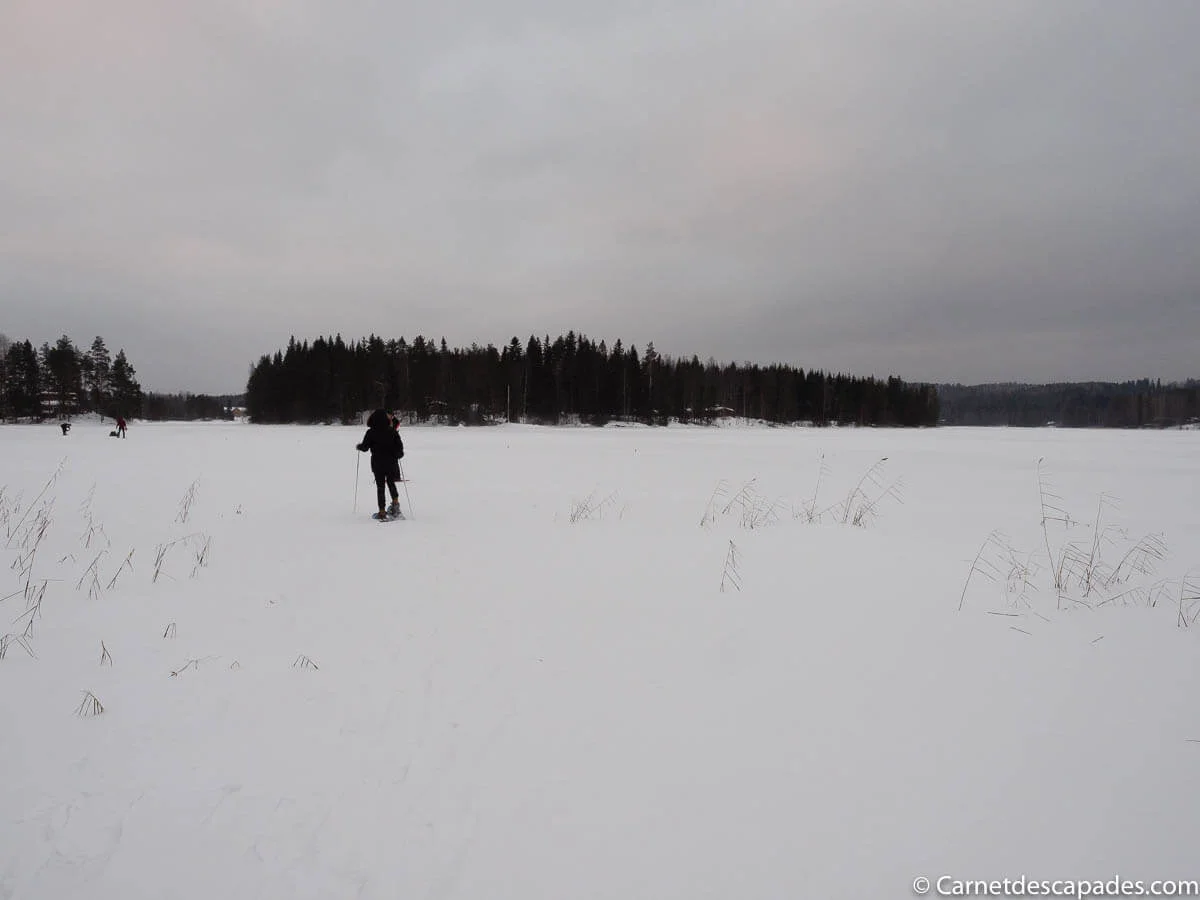 raquettes-lac-gele-finlande