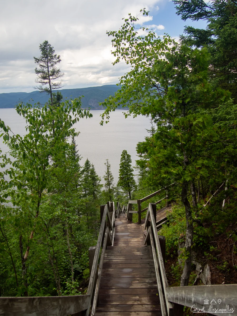 sentier-statue-fjord-saguenay