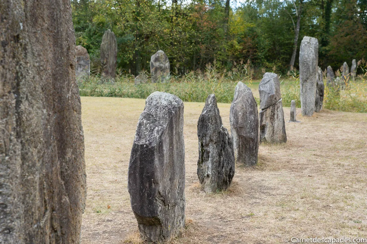 alignement menhirs clendy