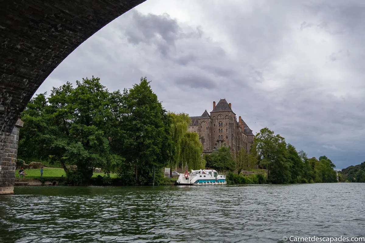 abbaye-solesme-depuis-sarthe