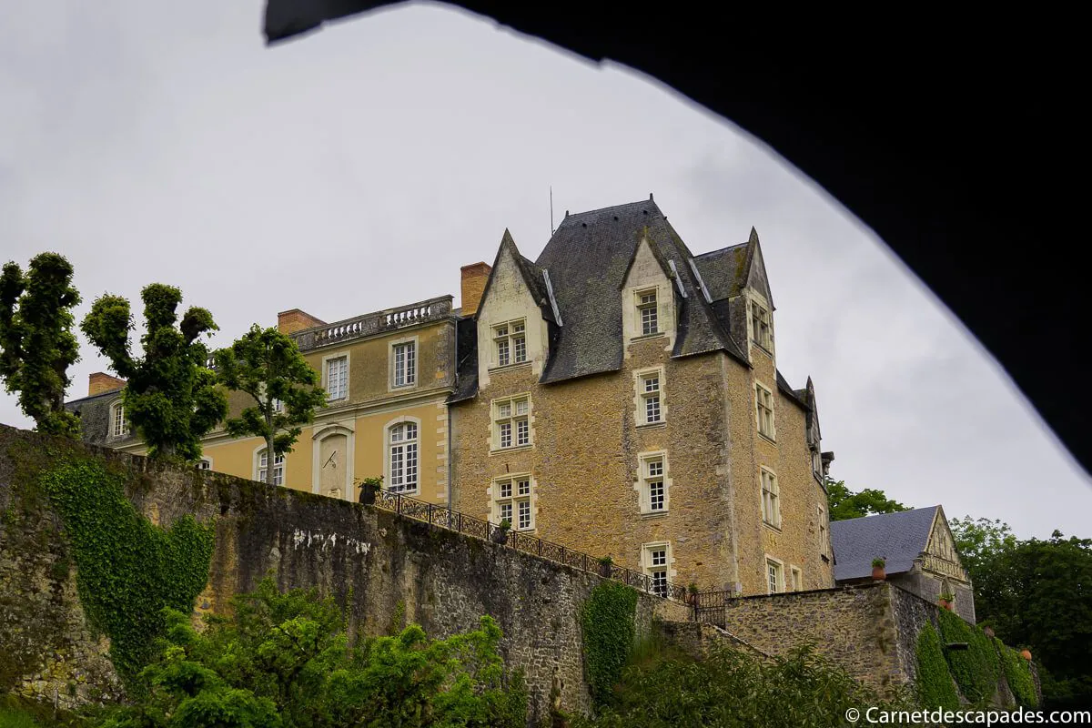chateau-thevalles