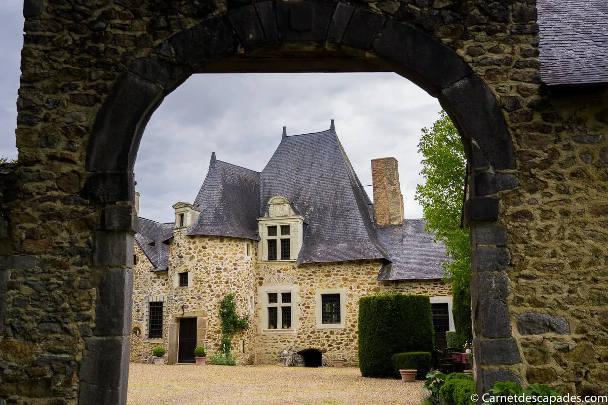 manoir-croisnieres-saulges