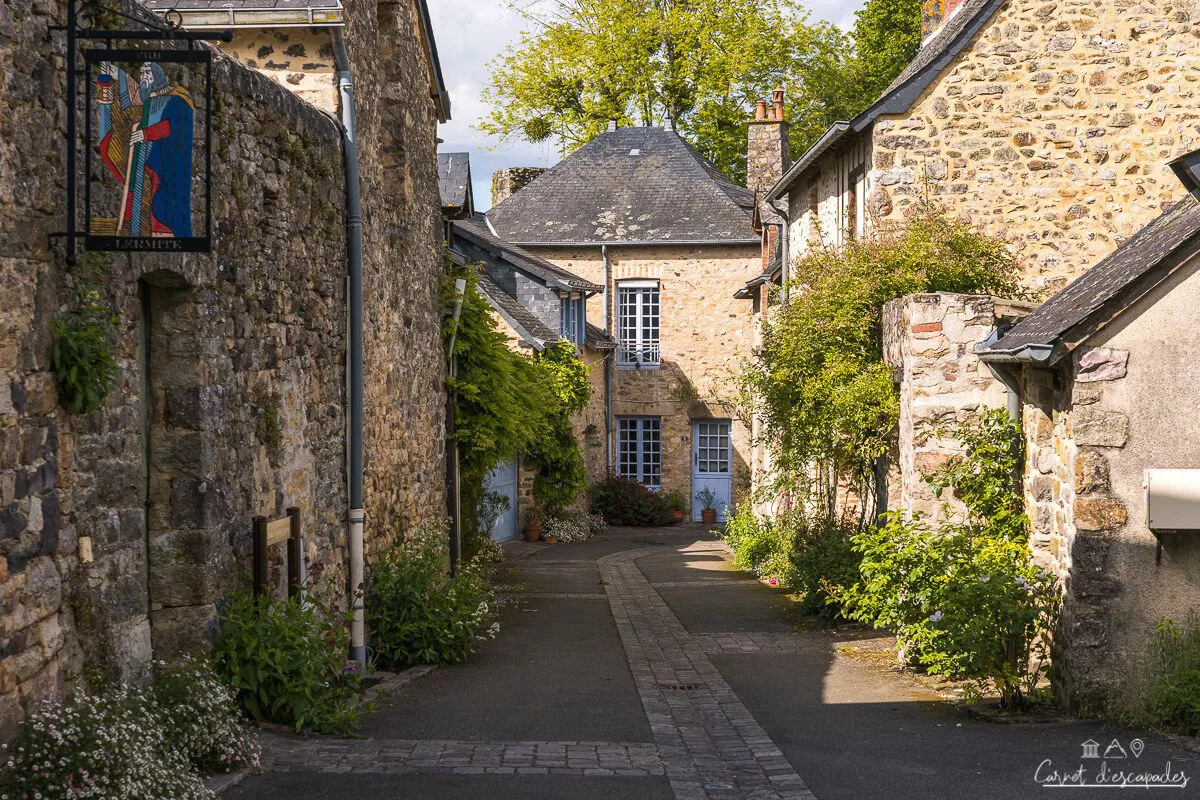 sainte-suzanne-plus-beau-village-france