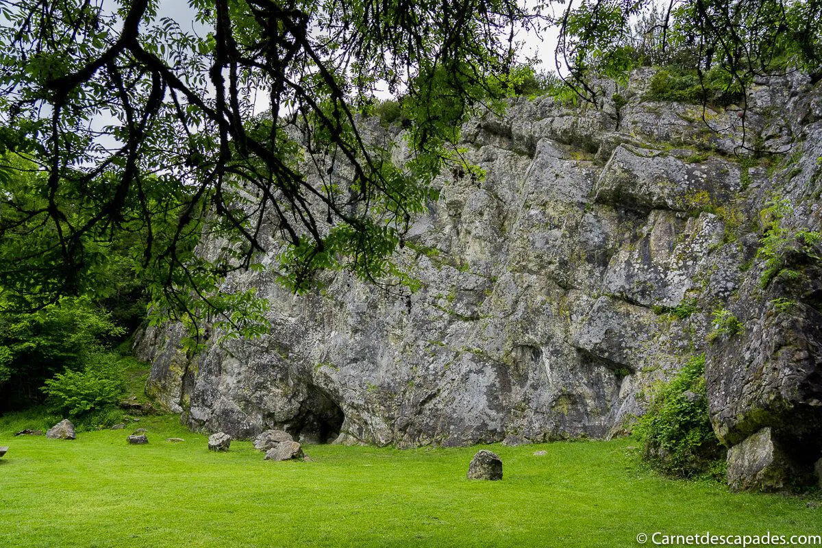 saulges-vallee-grottes