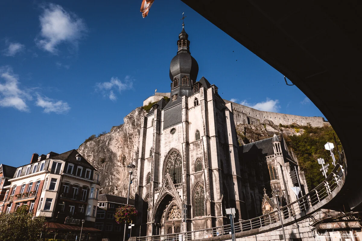 dinant-collegiale