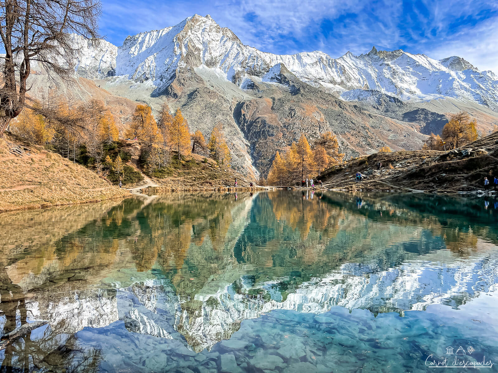 lac-bleu-arolla-reflets