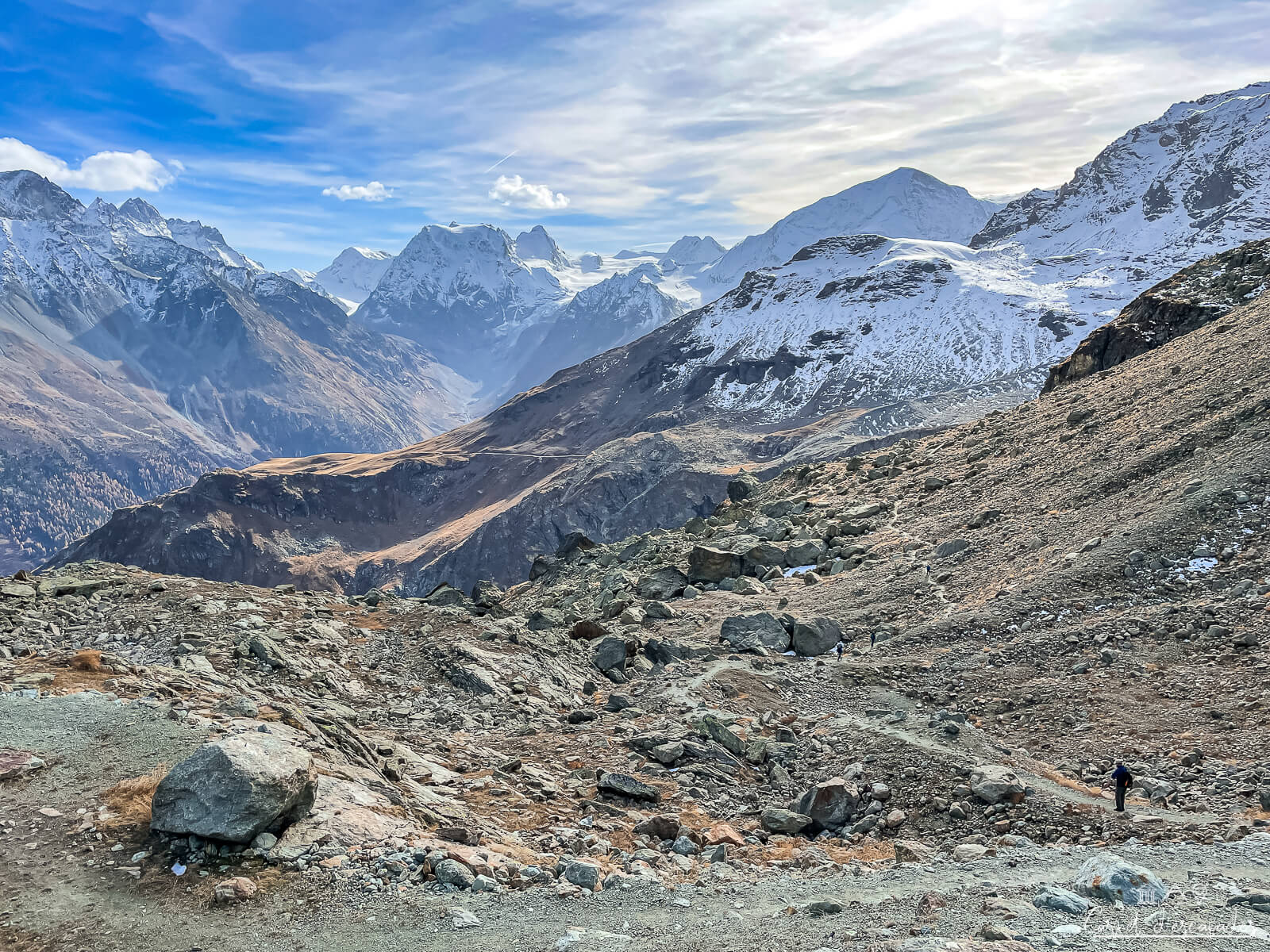 panorama-cabane-aiguilles-rouges-arolla