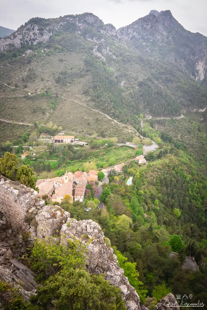 vue-sainte-agnes-chateau