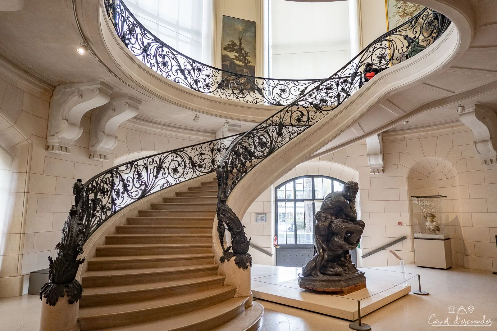 escalier-petit-palais-paris