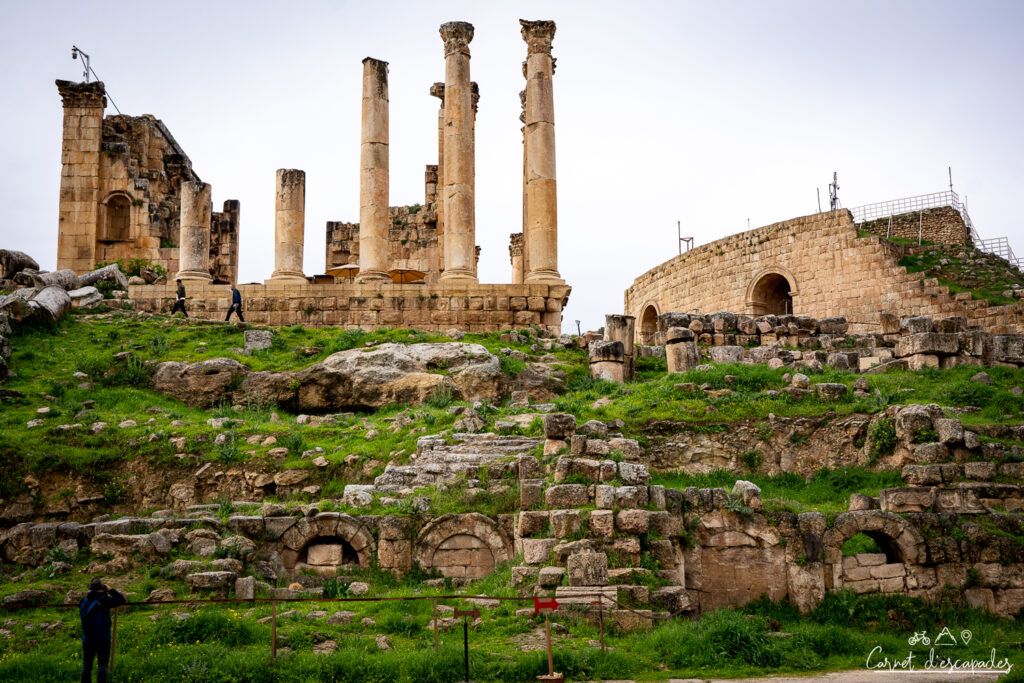 jerash temple zeus theatre sud