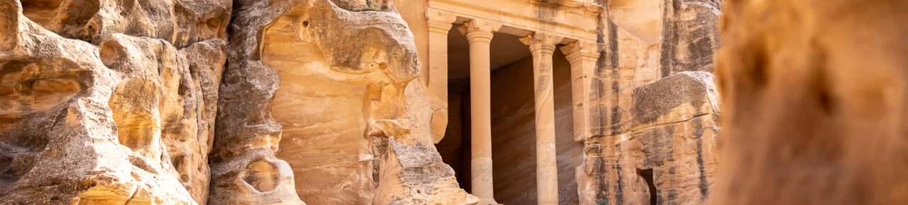 little-petra-tombeau-temple