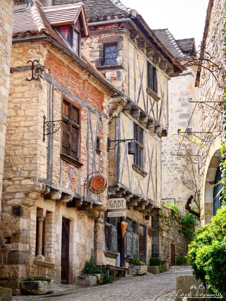 rue-saint-cirq-lapopie