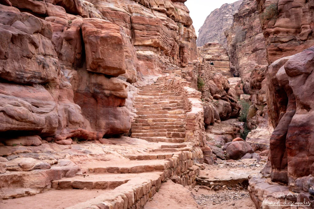 marches sentier monastere petra