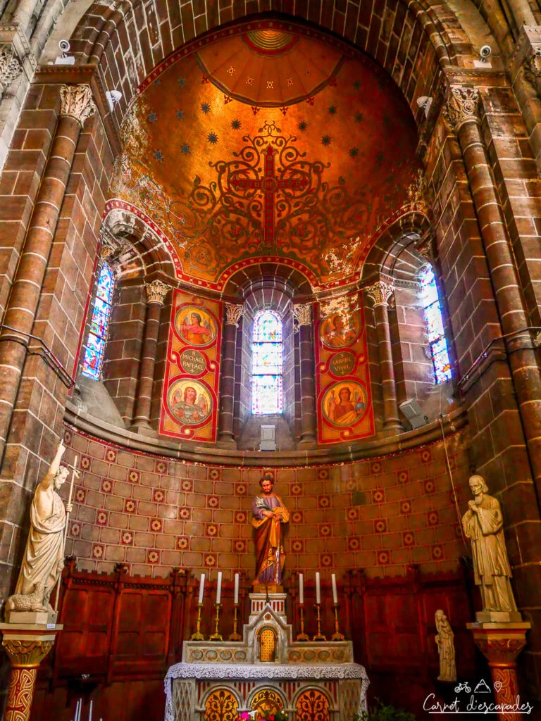 interieur-eglise-fresnay-sur-sarthe