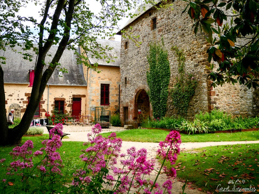 jardin chateau fresnay sur sarthe