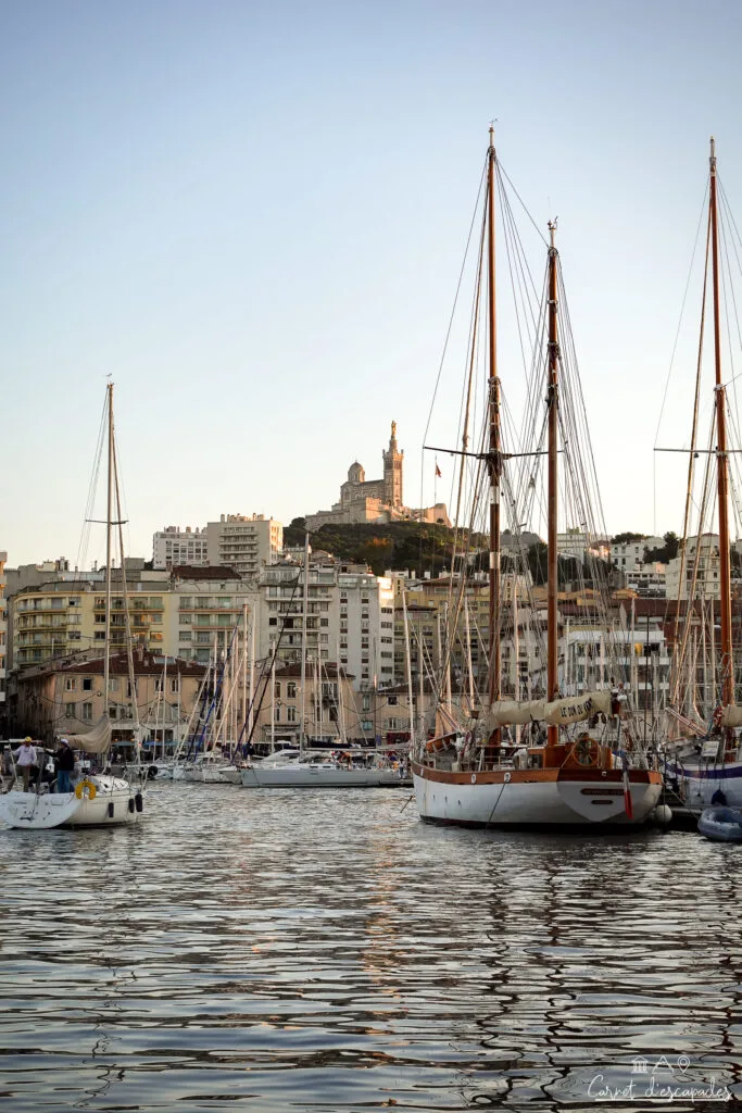 bonne-mere-vieux-port-marseille