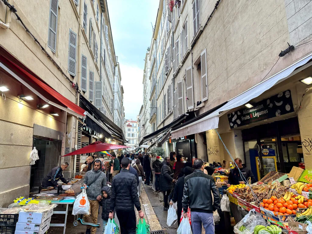 rue-longue-capucins-marseille