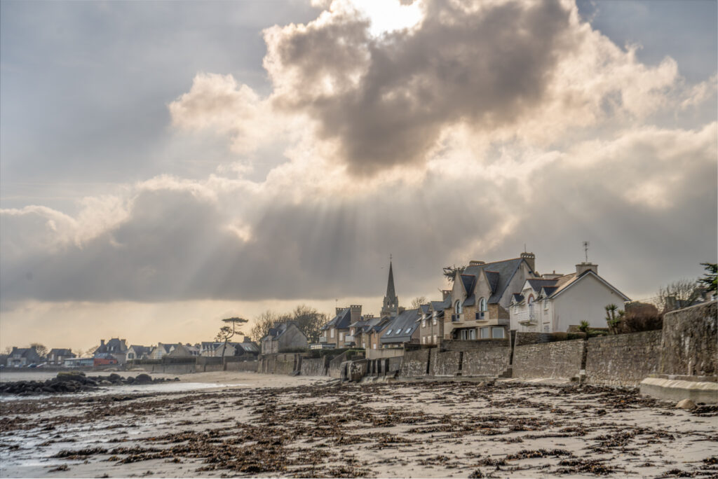 brignogan matin nuages hiver maree basse finistere nord gr34 randonnee ocean atlantique