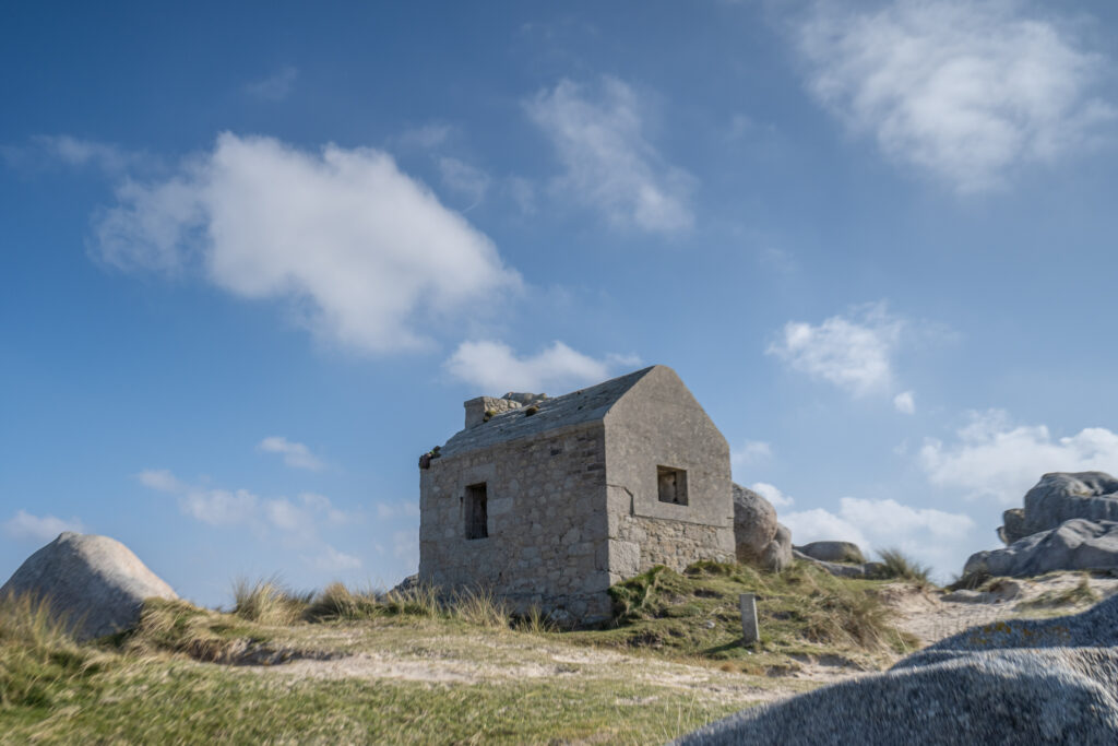 maison des amiets ocean atlantique hiver finistere nord gr34 randonnee roscoff