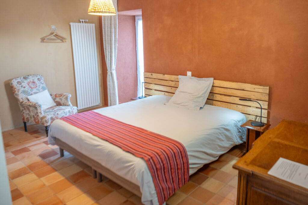 yzare chambre table hotel plouescat hiver finistere nord gr34 randonnee