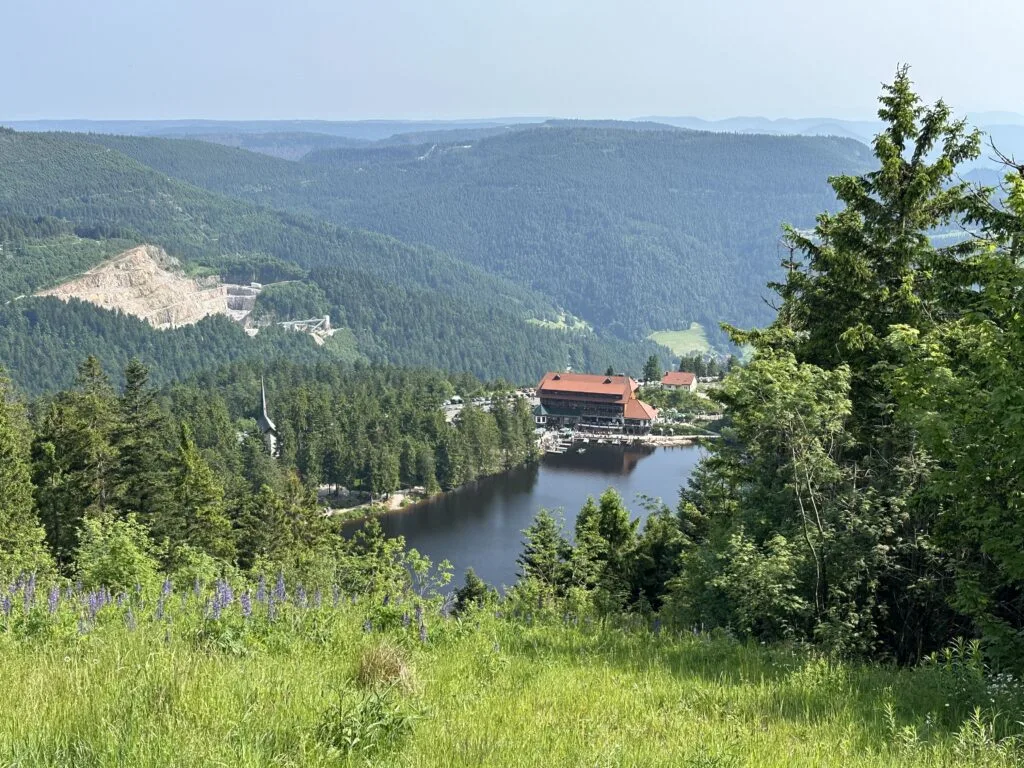 mummelsee-depuis-hornisgrinde