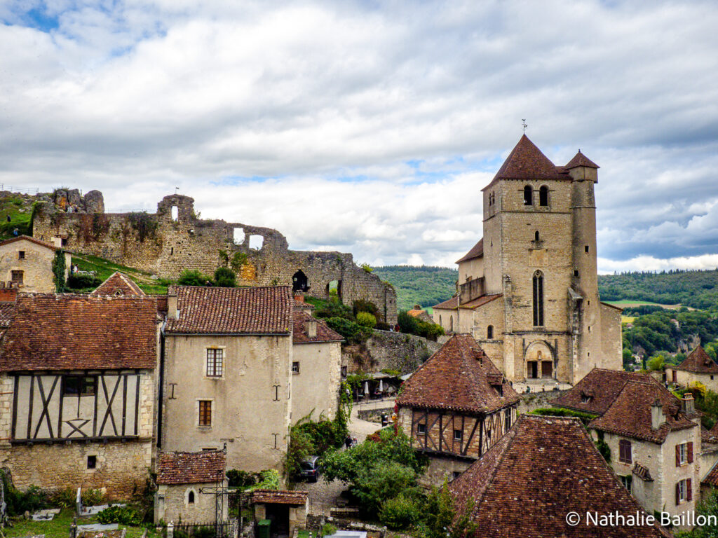 village-Saint-Cirq-Lapopie-remparts