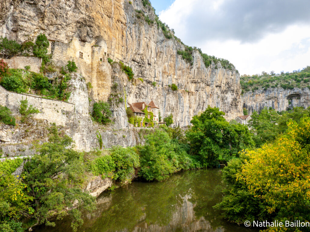 vue-sur-chateau-du-diable-cabrerets