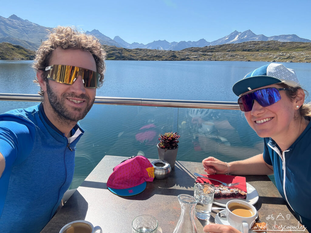 Laurène et Olivier en terrasse au Totensee