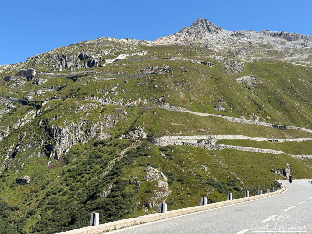 Paysages en pontant au Col de la Furka (Suisse)