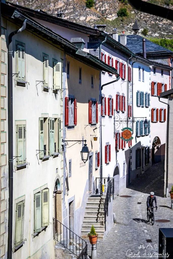 Façades de Saillon (canton du Valais, Suisse)