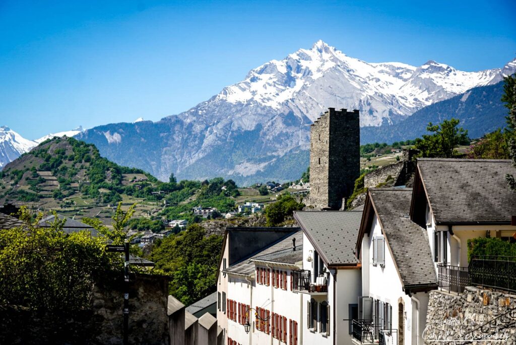 Sion, ses collines et châteaux