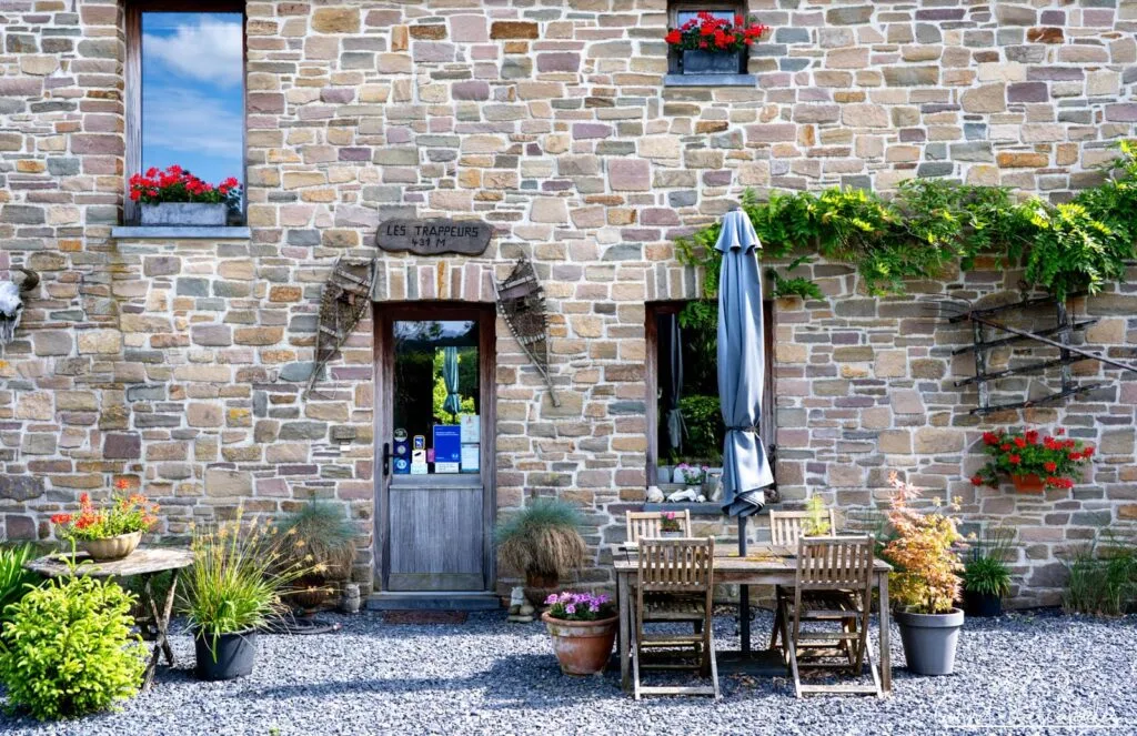Extérieur de la maison du B&B les Trappeurs à Tenneville 