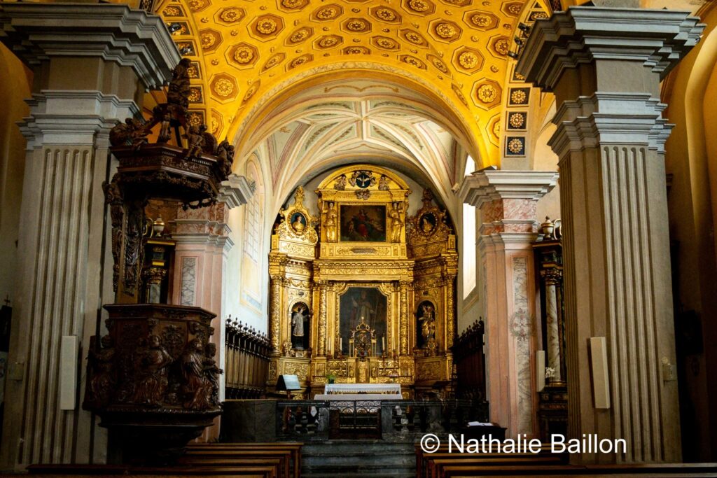 Intérieur église de Conflans